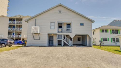 Seven-Bedroom Apartment
