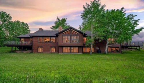 Seven-Bedroom House