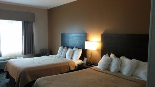 Queen Room with Two Queen Beds - Non-Smoking