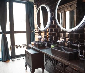Suite with Balcony