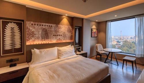 Courtyard Suite - Enjoy 20% discount on Food and Beverages along with Complimentary Golden Temple transfers twice daily at 4am and 8pm.