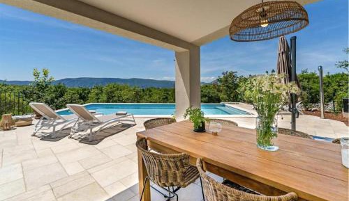 Four-Bedroom Holiday Home