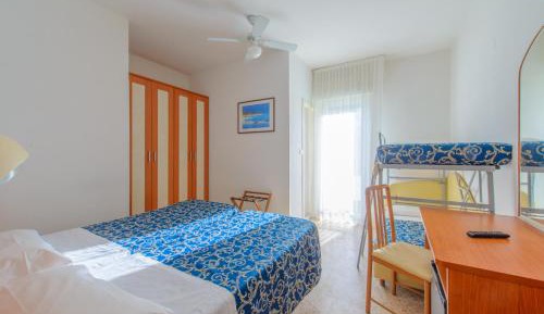 Quadruple Room with Sea View