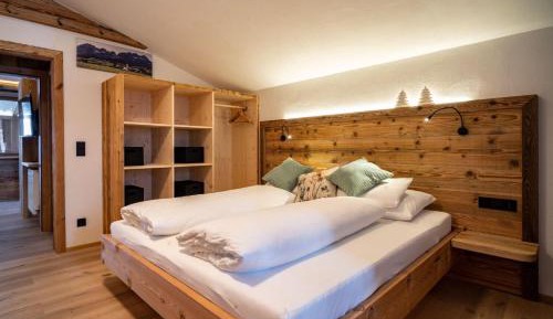 One-Bedroom Apartment with Shower