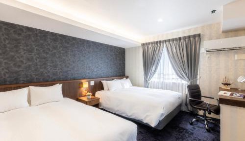 Suite with Balcony