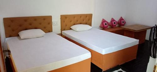Double or Twin Room with Private Bathroom