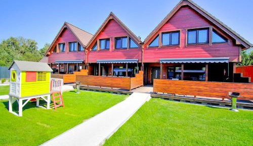 Deluxe Chalet