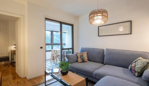 One-Bedroom Apartment