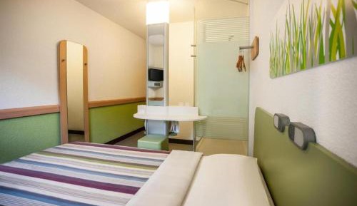 Standard Double Room (Nonsmoking)