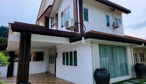 Five-Bedroom House