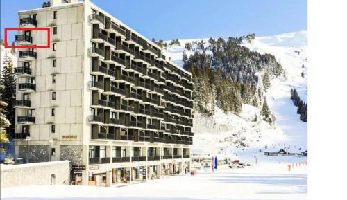Superior One-Bedroom Apartment with Balcony