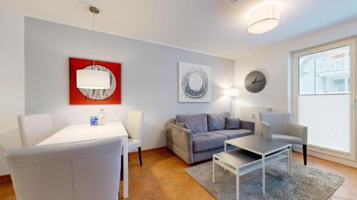 One-Bedroom Apartment with Balcony