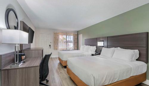 Queen Room with Two Queen Beds