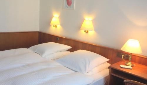 Standard Double or Twin Room - Nonsmoking