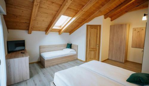 Triple Room with Private Bathroom