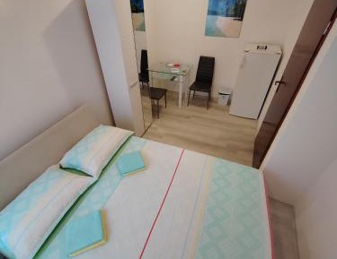 Standard Double Room with Shared Bathroom