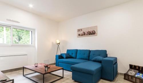 Holiday Home (6 Adults)