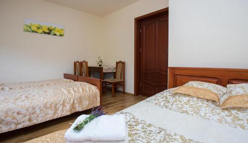 Quadruple Room with Private Bathroom