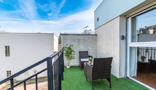 Studio with Terrace
