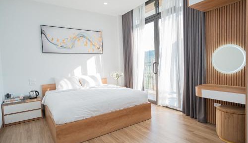 King Room with Mountain View