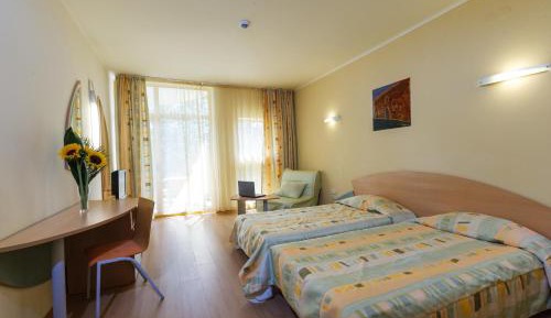 Twin Room with Balcony 