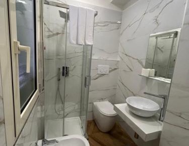Suite with Hot Tub