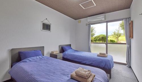 Twin Room with Shared Bathroom