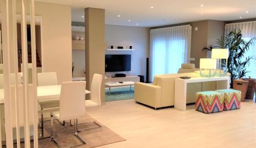 Villa - Beach Front