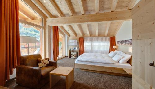 Deluxe Double Room with Matterhorn View