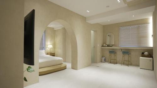 STAY D(402)  with BATHTUB 12PY