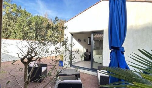 Holiday Home (5 Adults)