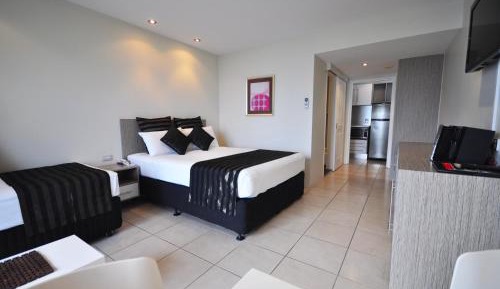 Executive Corner Beach View Level 1 - 13