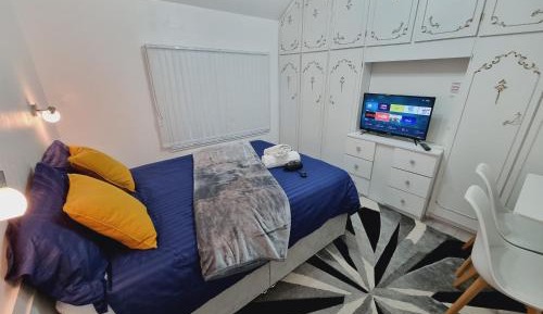 Double Room with Private External Bathroom