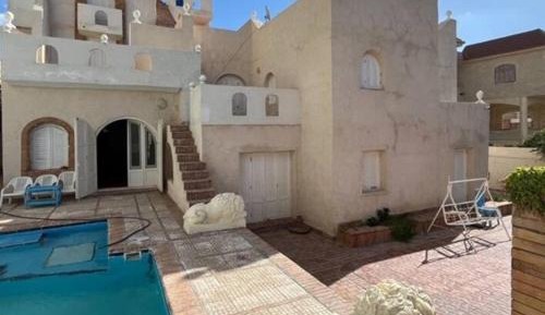 Villa - Beach Front