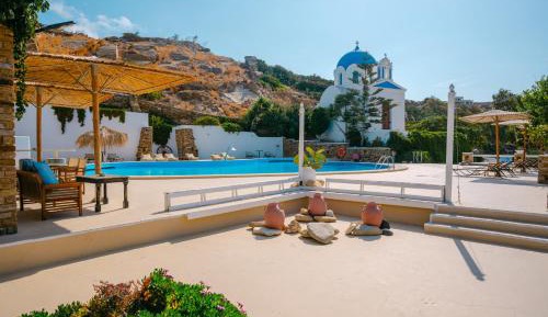 Quadruple Room with Pool View