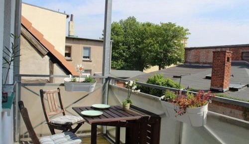 One-Bedroom Apartment with Balcony