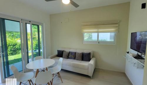 Apartment with Garden View