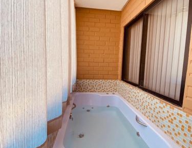Suite with Spa Bath