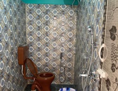 Single Room with Private Bathroom