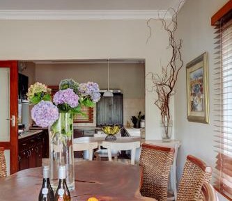 Family Room with Garden View