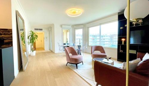 Deluxe Apartment