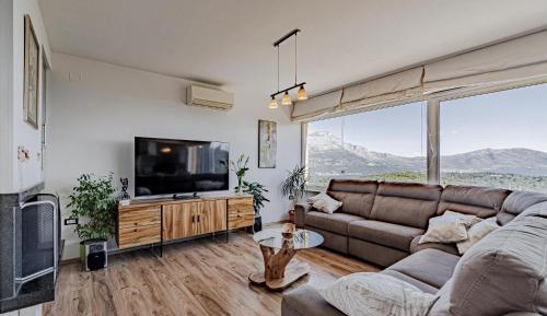 Four-Bedroom Holiday Home