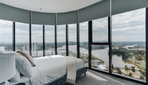 Apartment with Lake View