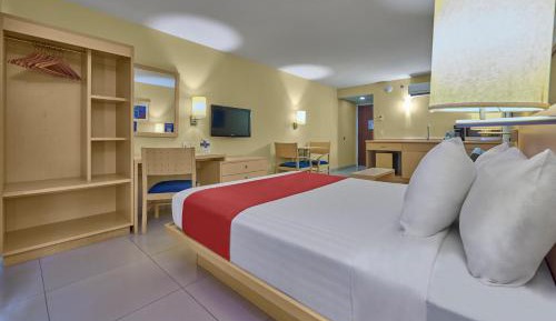 Queen Suite with Sofa Bed