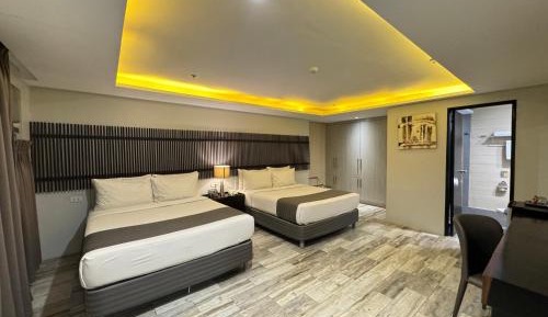Deluxe Family Room