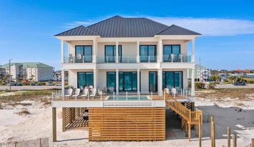 Eight-Bedroom Holiday Home