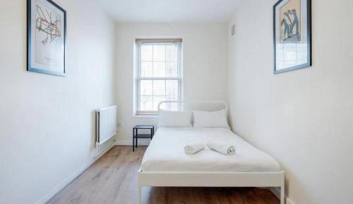 Double Room with Shared Bathroom