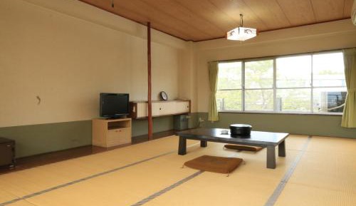 Japanese-Style Quadruple Room