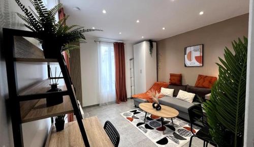 Studio Apartment