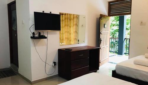 Deluxe Family Room